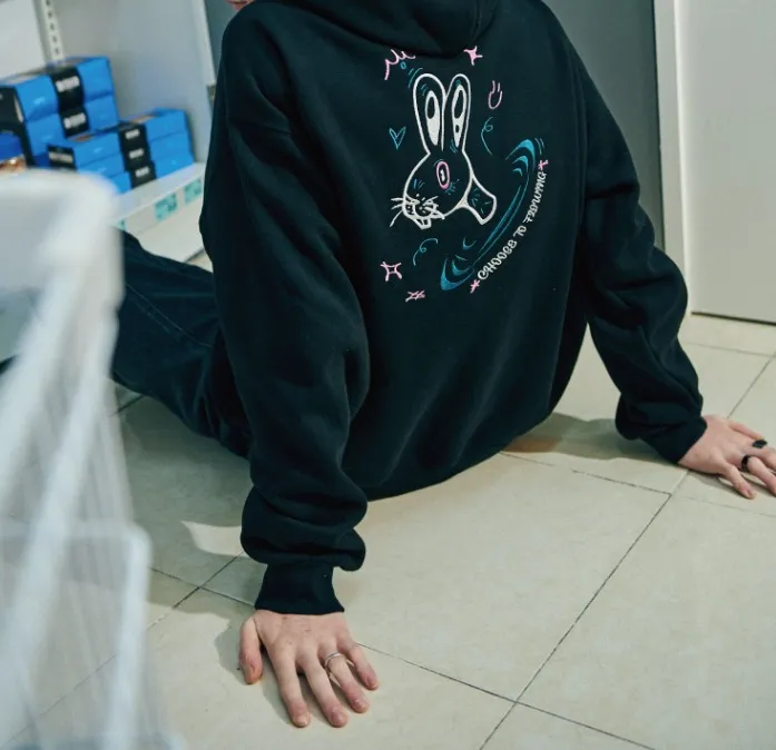 COMPAGNO  |[COMPAGNO]★CHEWS TO EMBROIDERED HOODIE