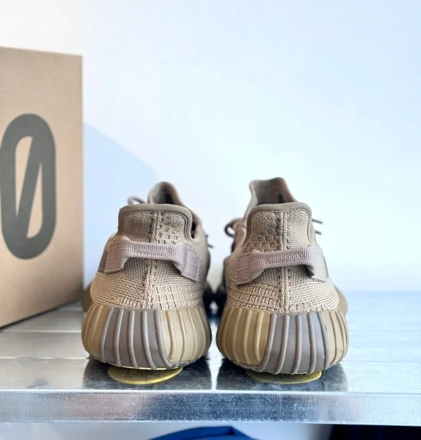 Preowned – Adidas Yeezy Boost 350 V2 Earth UK10 / US10.5 