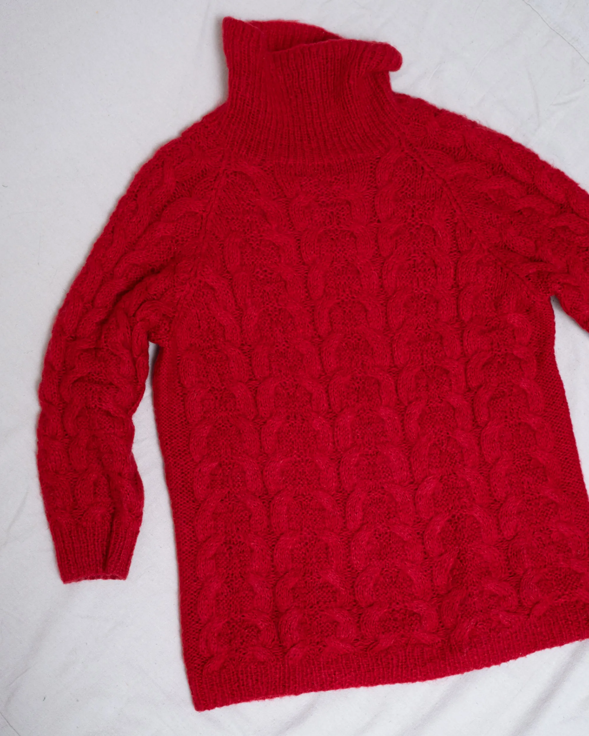 Vintage EXPRESS Chunky Cable Knit Sweater (S/M)